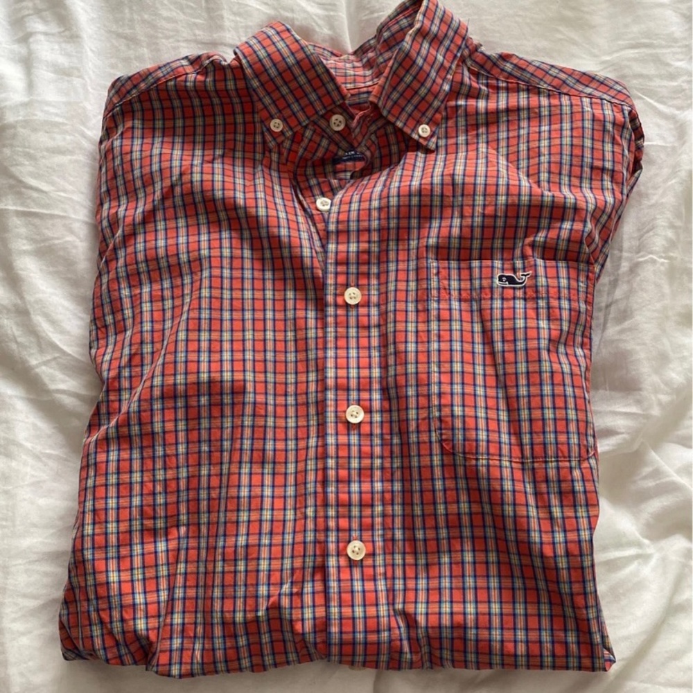 Vineyard Vines mens dress shirt.